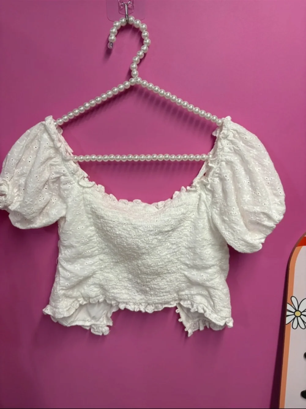Astr charming white